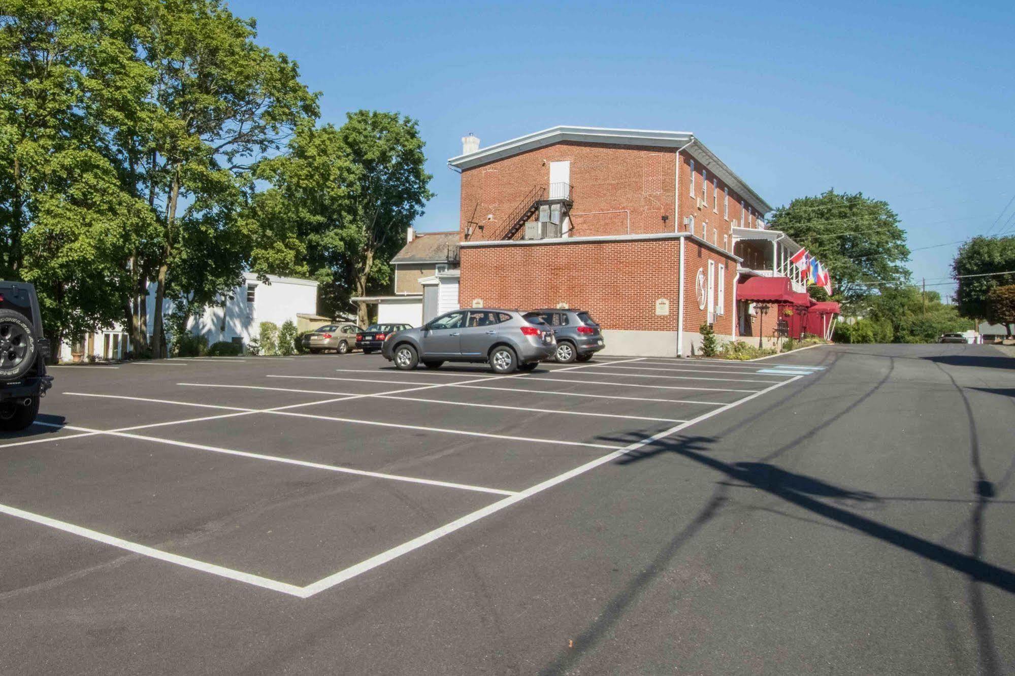 The Globe Inn East Greenville Exterior foto